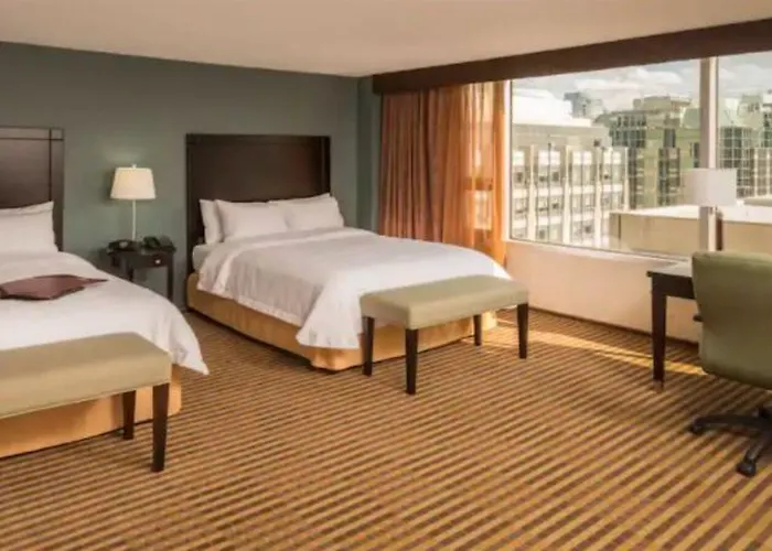 Hampton Downtown/magnificent Mile