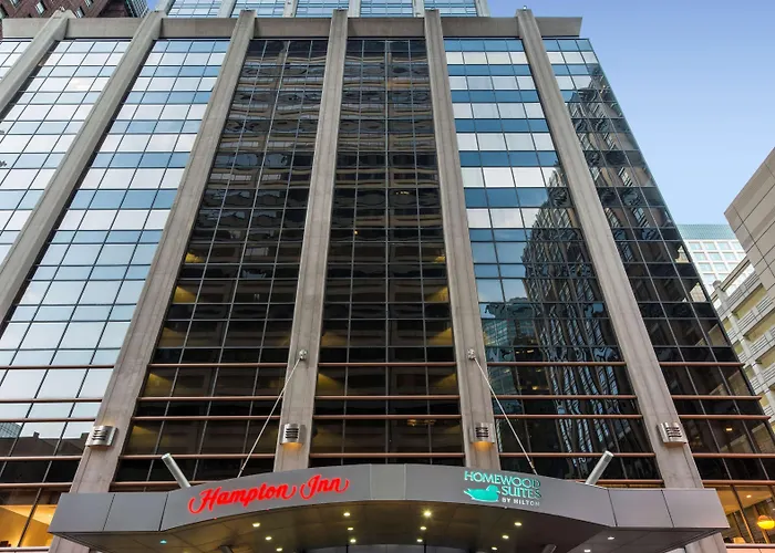 Hampton Downtown/magnificent Mile Hotel 3*