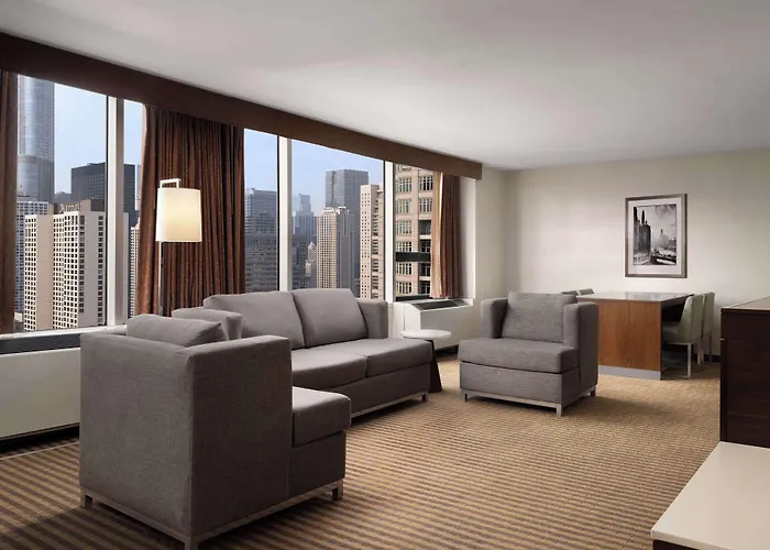Hotel Hampton Downtown/magnificent Mile 3*