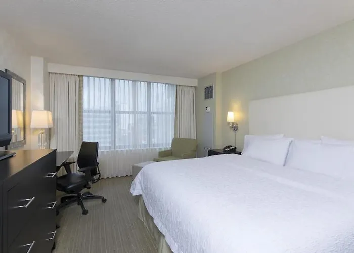 Hampton Downtown/magnificent Mile Hotel